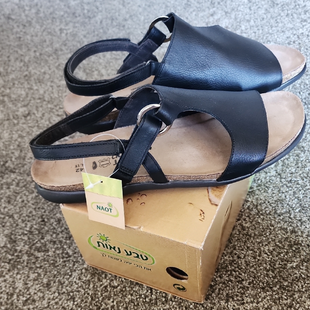 Naot Women's Elegant Black Sandals